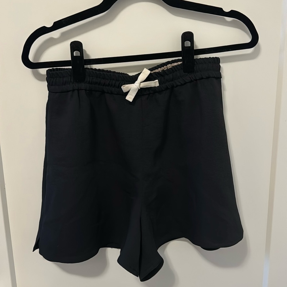 Aritzia Wilfred Dress Shorts